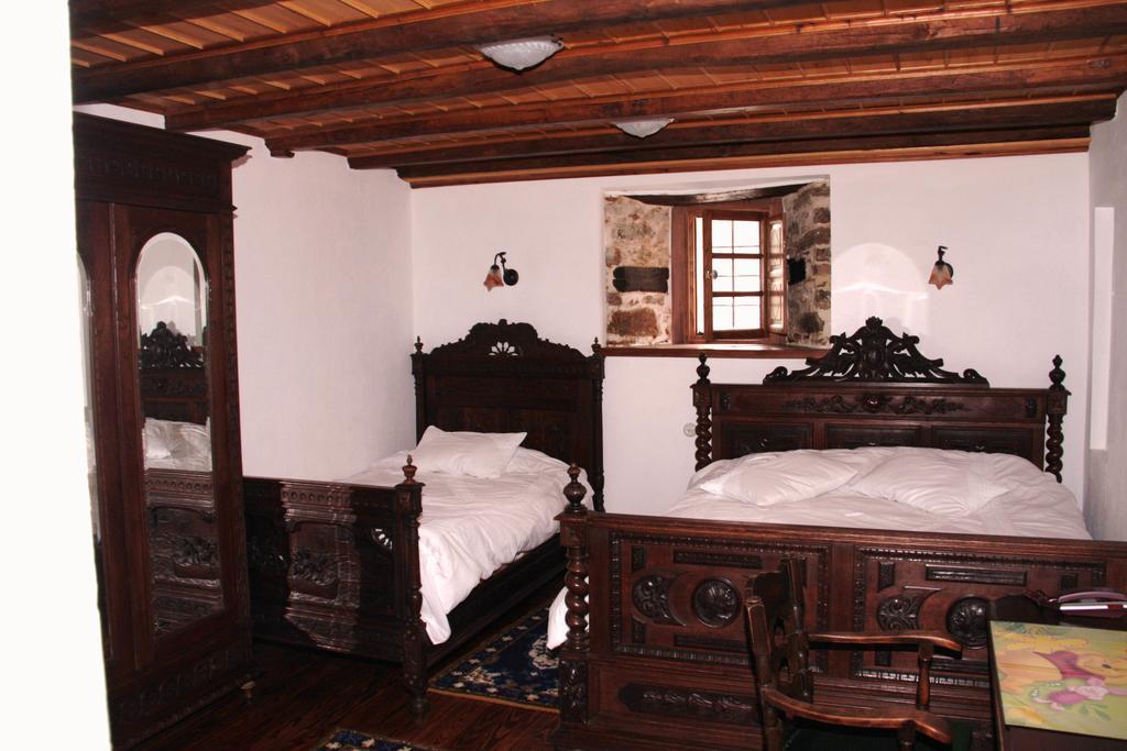 Bed and Breakfast Ta Xelidonakia à Pinakátai Extérieur photo