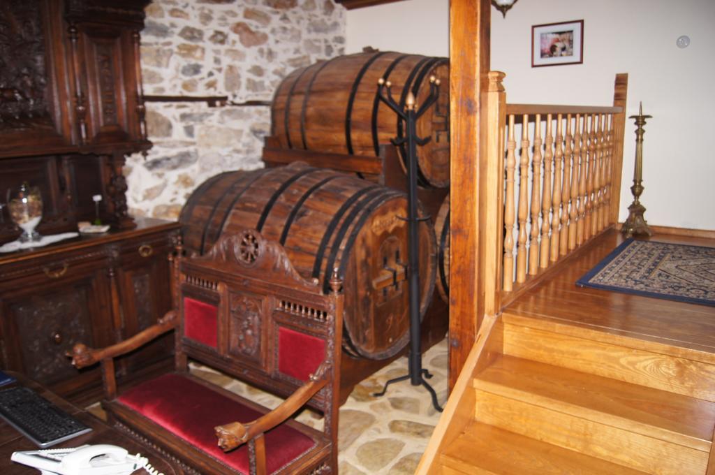 Bed and Breakfast Ta Xelidonakia à Pinakátai Extérieur photo