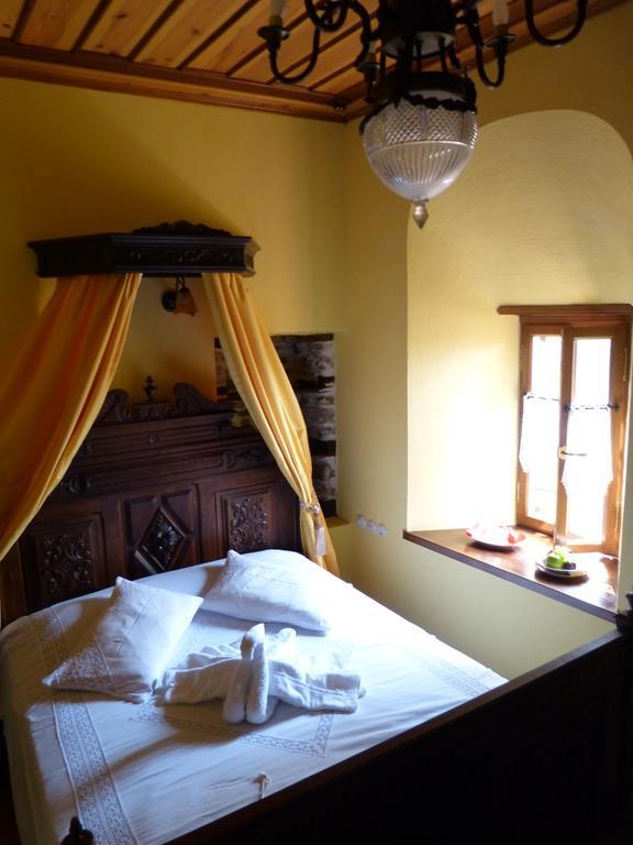 Bed and Breakfast Ta Xelidonakia à Pinakátai Extérieur photo